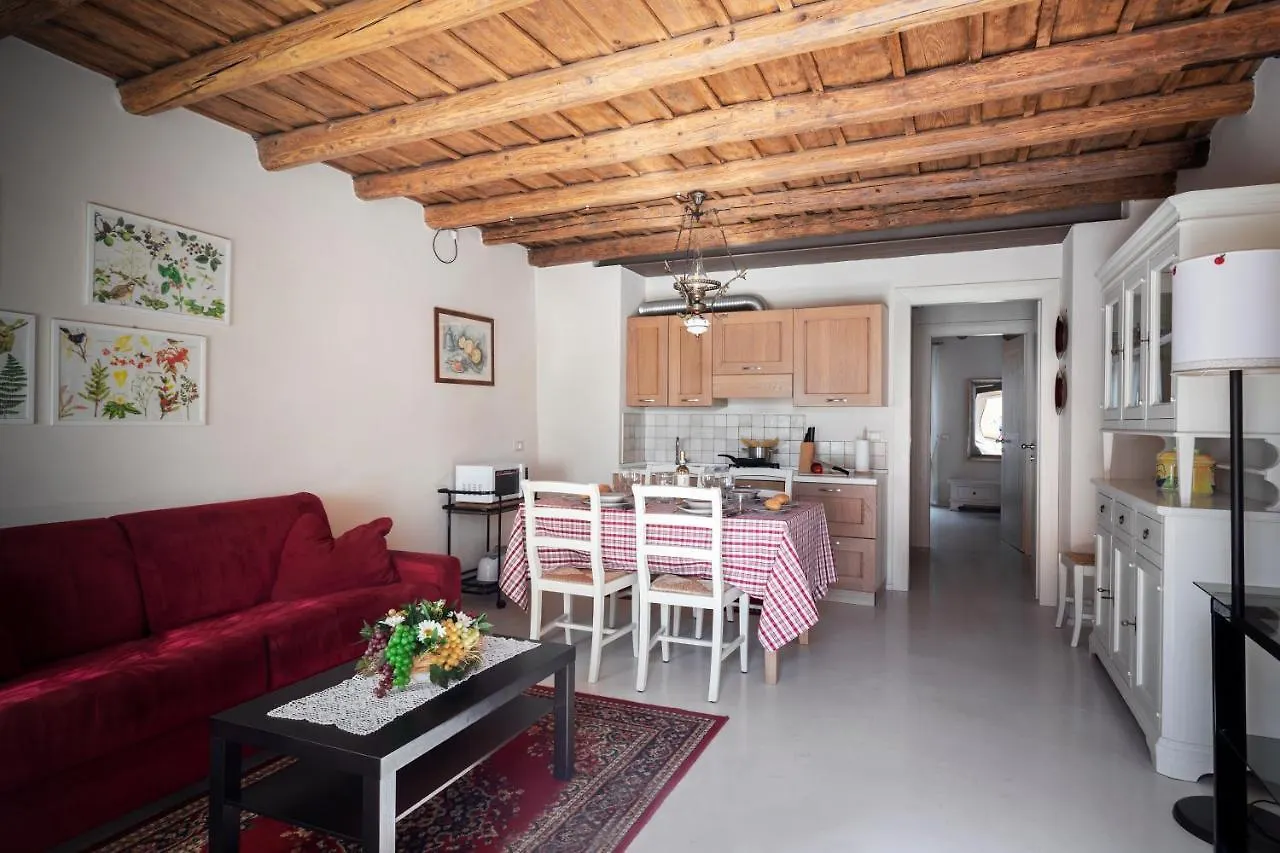 Corte Dei Soavi Suites - Apartments Soave  0*, Soave (Verona)